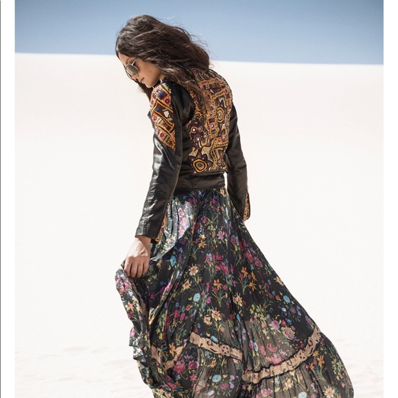 Meet your Posher, Liv - Picture 1 of 1